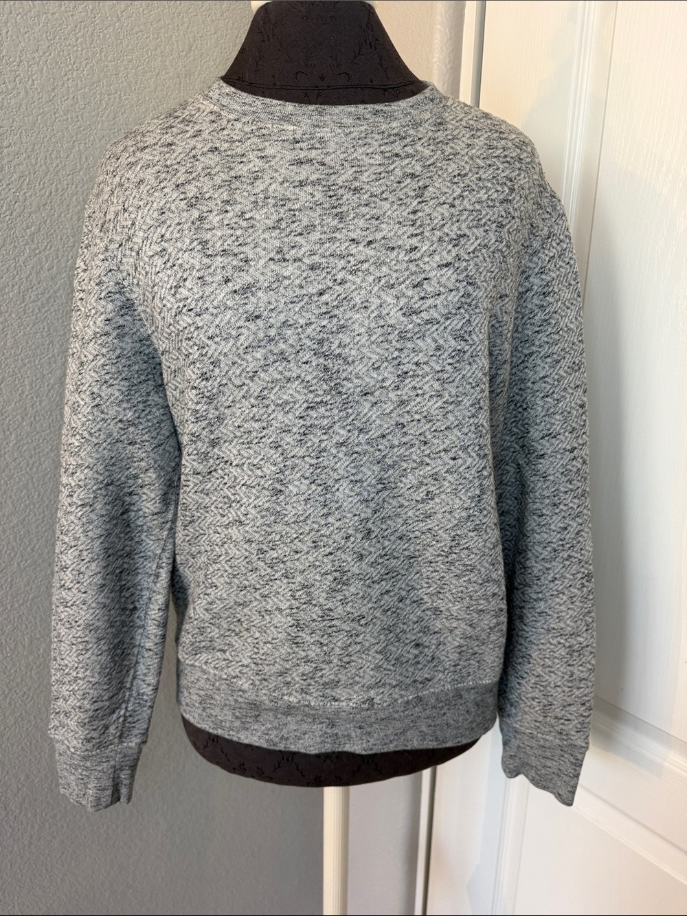 Levi's Heathered Gray Crewneck Sweater Size 1 Small